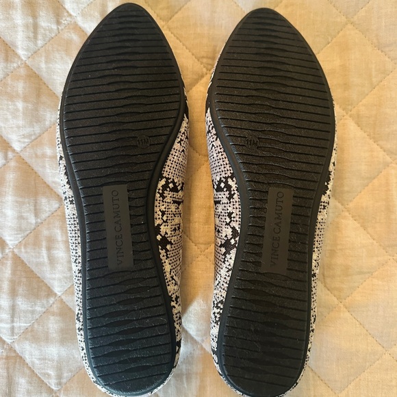 🆕 Vince Camuto Knit Ballet Flat Snakeskin Print, Size 11, Box Included 🐍🖤🤍🩶 - Picture 6 of 10